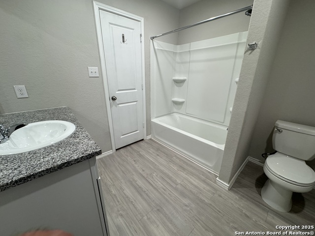 Image 8 of 15 For 5372 Fair Moon