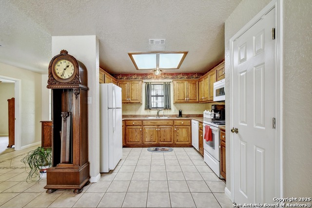 Listing photo id 15 for 1810 Burr Oak