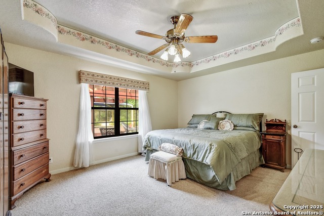 Listing photo id 17 for 1810 Burr Oak