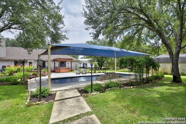 Listing photo id 27 for 1810 Burr Oak