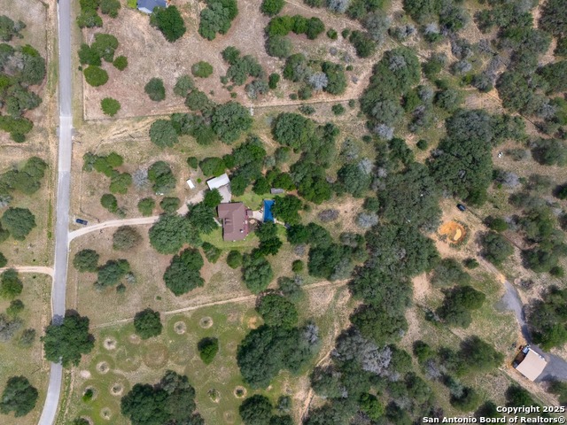 Listing photo id 33 for 1810 Burr Oak