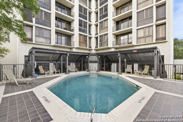 Listing photo id 24 for 7701 Wurzbach Rd 305