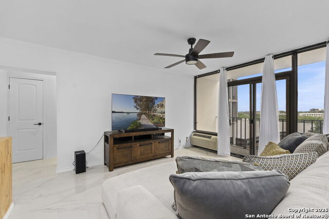 Listing photo id 1 for 7701 Wurzbach Rd 305