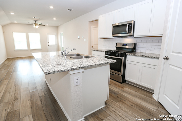 Image 6 of 26 For 4139 Blue Granite