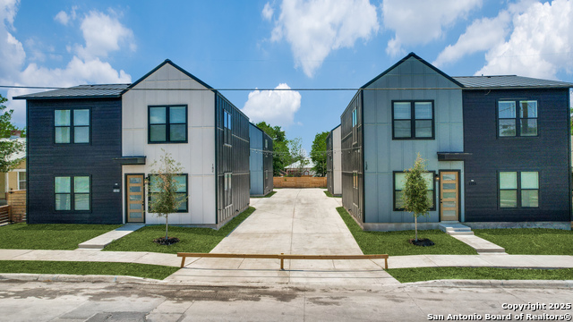 Image 17 of 22 For 138 Porter St  1