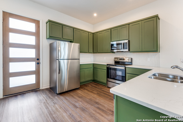 Image 4 of 22 For 138 Porter St  1