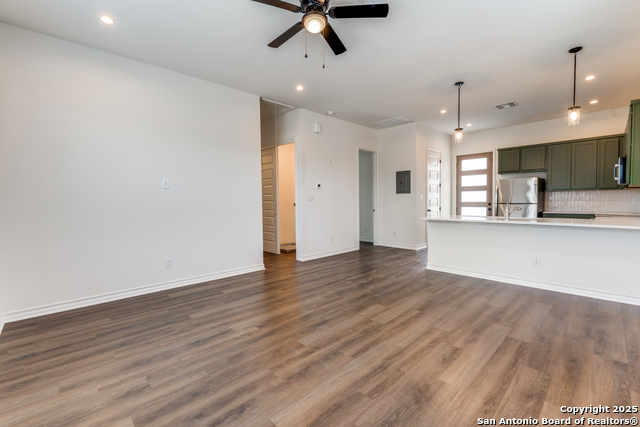Image 7 of 22 For 138 Porter St  1