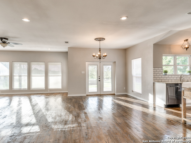 Image 15 of 39 For 10795 Foster Rd S