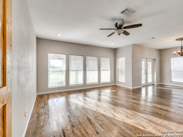 Image 16 of 39 For 10795 Foster Rd S