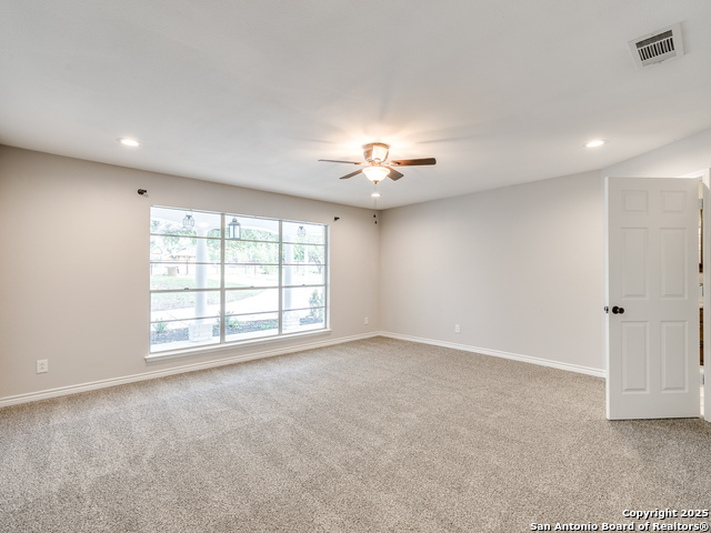 Image 18 of 39 For 10795 Foster Rd S