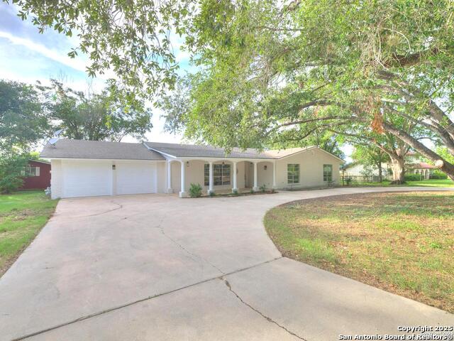 Image 3 of 39 For 10795 Foster Rd S