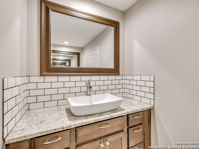 Image 31 of 39 For 10795 Foster Rd S