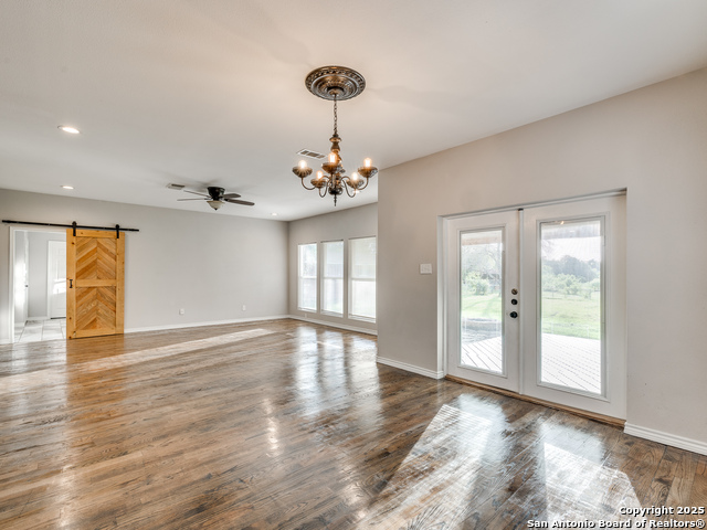 Image 7 of 39 For 10795 Foster Rd S