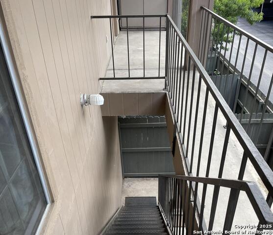 Image 25 of 42 For 7711 Broadway  11c