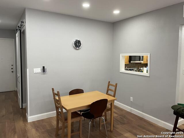 Image 6 of 42 For 7711 Broadway  11c