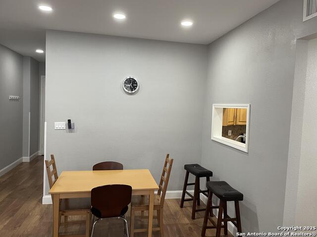 Image 7 of 42 For 7711 Broadway  11c