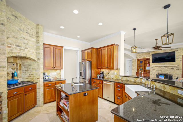 Image 10 of 44 For 1931 Havenwood Blvd