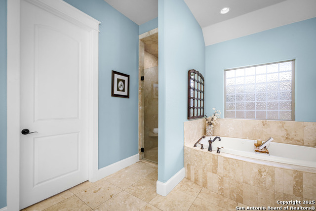 Image 20 of 44 For 1931 Havenwood Blvd