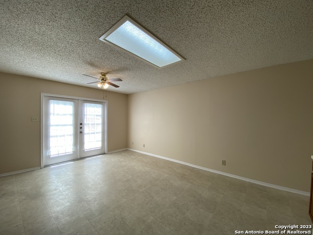 Image 13 of 31 For 4514 Stradford Pl