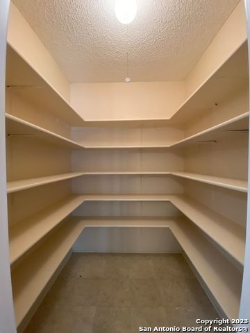 Image 14 of 31 For 4514 Stradford Pl
