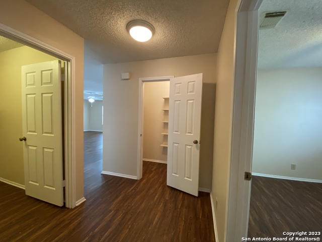 Image 17 of 31 For 4514 Stradford Pl