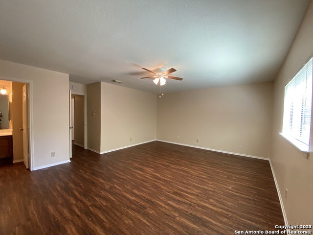 Image 19 of 31 For 4514 Stradford Pl