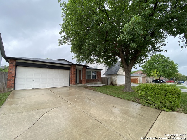 Image 2 of 31 For 4514 Stradford Pl
