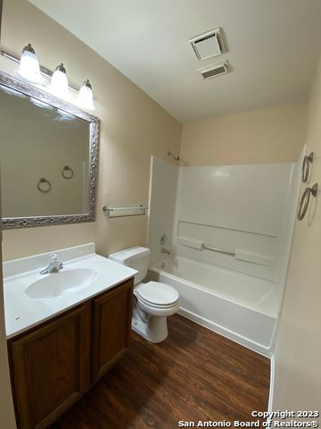 Image 28 of 31 For 4514 Stradford Pl