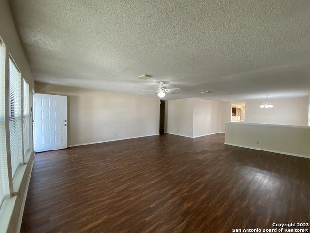 Image 6 of 31 For 4514 Stradford Pl