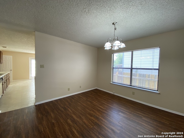 Image 8 of 31 For 4514 Stradford Pl