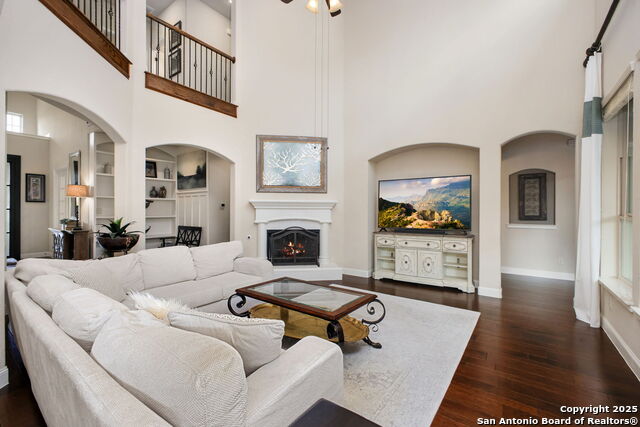 Listing photo id 14 for 7027 Bella Bluff