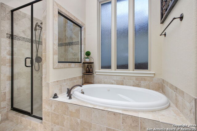 Listing photo id 21 for 7027 Bella Bluff