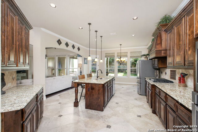 Listing photo id 25 for 7027 Bella Bluff