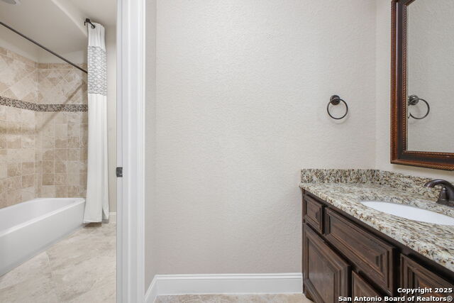Listing photo id 36 for 7027 Bella Bluff