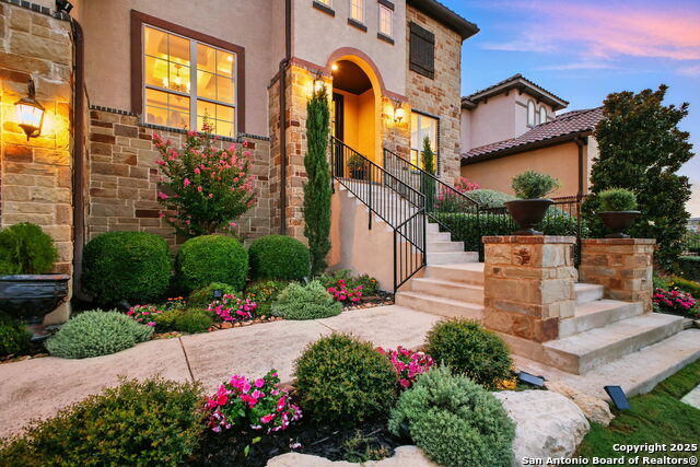 Listing photo id 2 for 7027 Bella Bluff