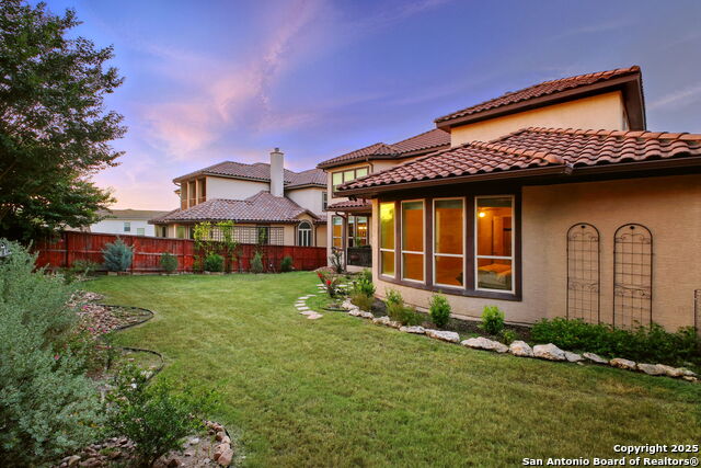 Listing photo id 48 for 7027 Bella Bluff