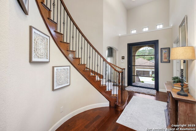 Listing photo id 6 for 7027 Bella Bluff