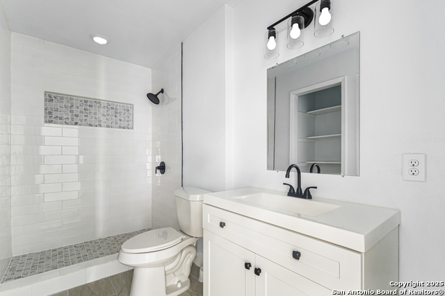 Listing photo id 11 for 5414 Borchers