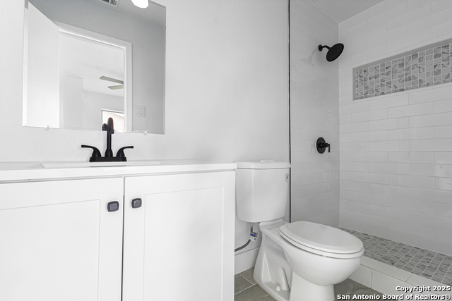 Listing photo id 15 for 5414 Borchers