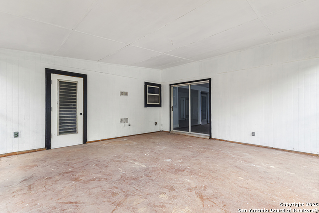 Listing photo id 17 for 5414 Borchers