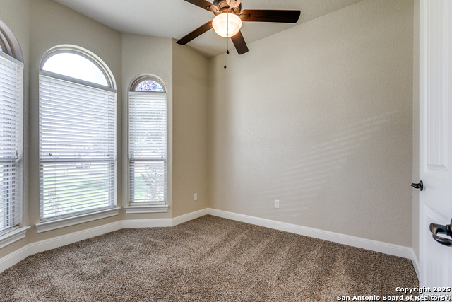 Listing photo id 8 for 15711 Dell