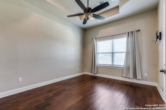 Listing photo id 4 for 15711 Dell