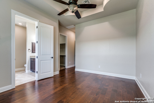 Listing photo id 5 for 15711 Dell