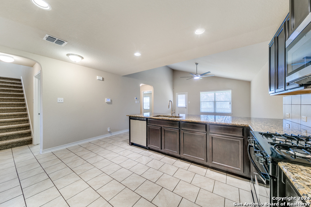 Listing photo id 8 for 2915 Sunset Bend