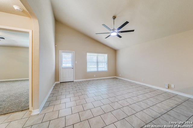 Listing photo id 9 for 2915 Sunset Bend