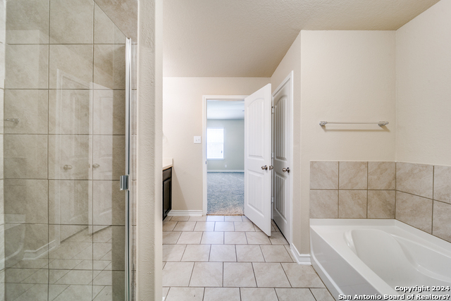 Listing photo id 13 for 2915 Sunset Bend