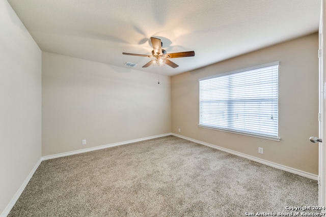Listing photo id 19 for 2915 Sunset Bend