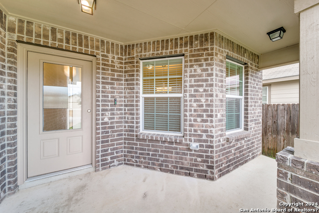 Listing photo id 21 for 2915 Sunset Bend