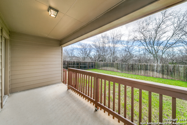 Listing photo id 22 for 2915 Sunset Bend