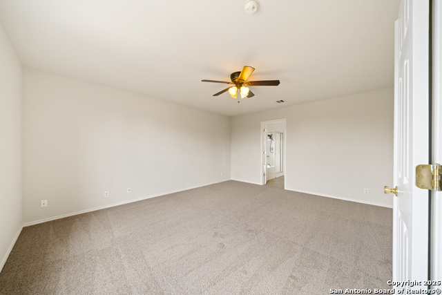 Listing photo id 16 for 104 Coriander